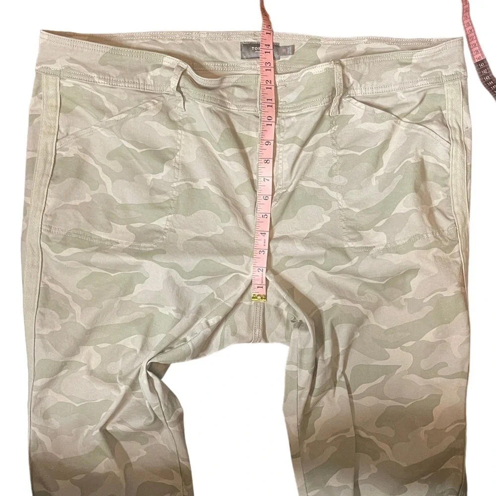 Torrid Crop Aviator Skinny Stretch‎ Twill Mid-Rise Pant In Camo